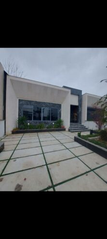 زمین وچهاردیواری باغ وباغچه
