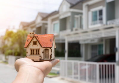 buying-new-house-concept_35034-364-1
